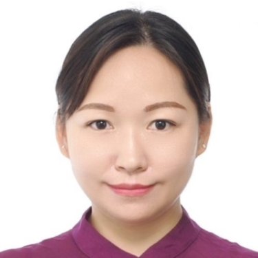 Olive-Zhang-Headshot.jpg